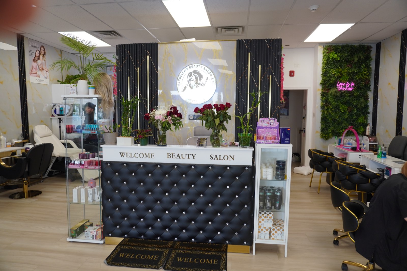 Salon reception
